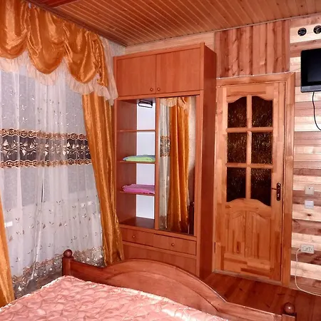 Makovytsya Hotel *